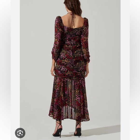 NWT ASTR ATHENA ROUCHED
Color: BLACK RED - Picture 3 of 4